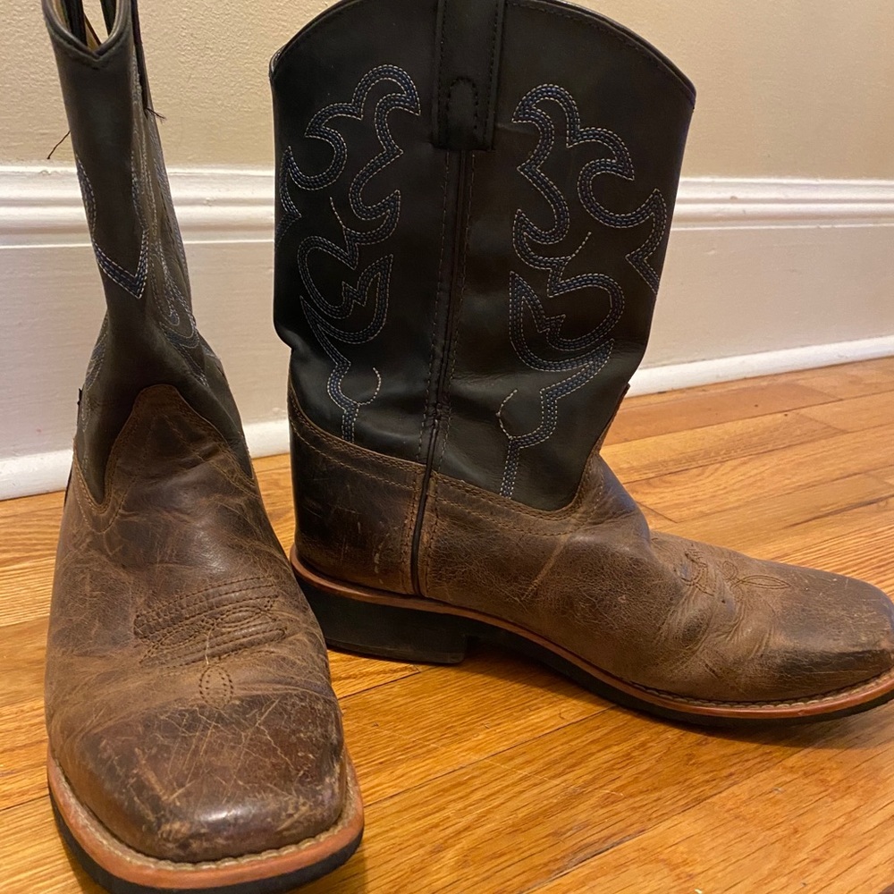 Boy’s cowboy boots